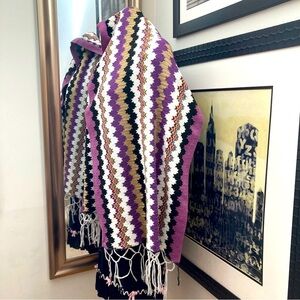Vintage chevron knit shawl scarf with fringe.